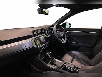 Used Audi Q3 2024 for sale - 77192994: Photo