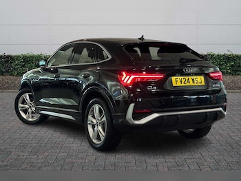 Used Audi Q3 2024 for sale - 77192994: Photo