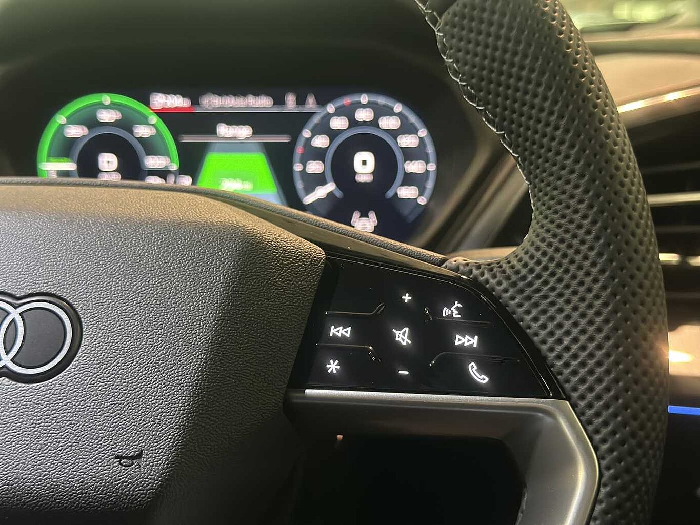 Used Audi Q4 e-tron 2025 for sale - 77124757: Photo 11