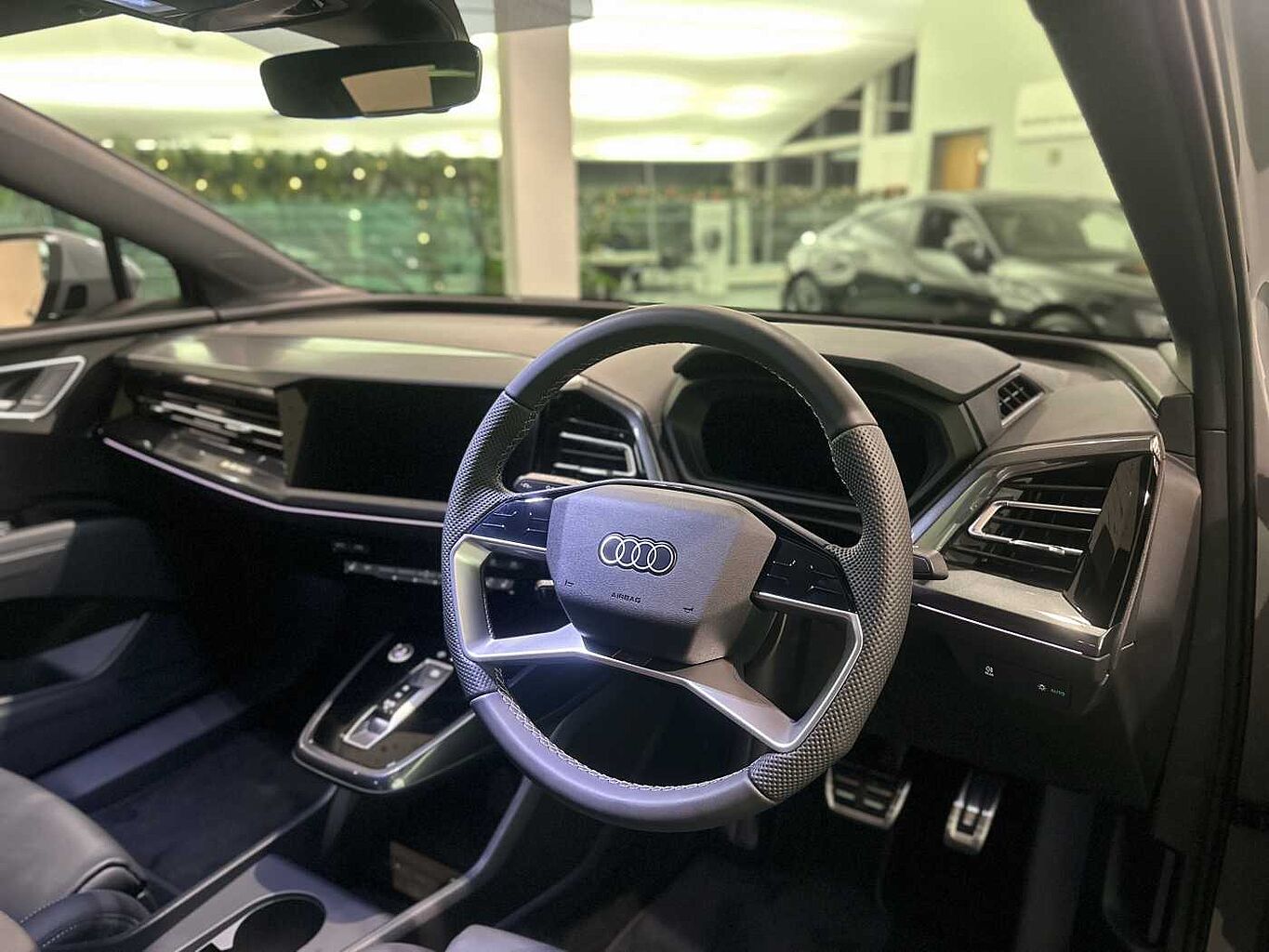 Used Audi Q4 e-tron 2025 for sale - 77124757: Photo 2