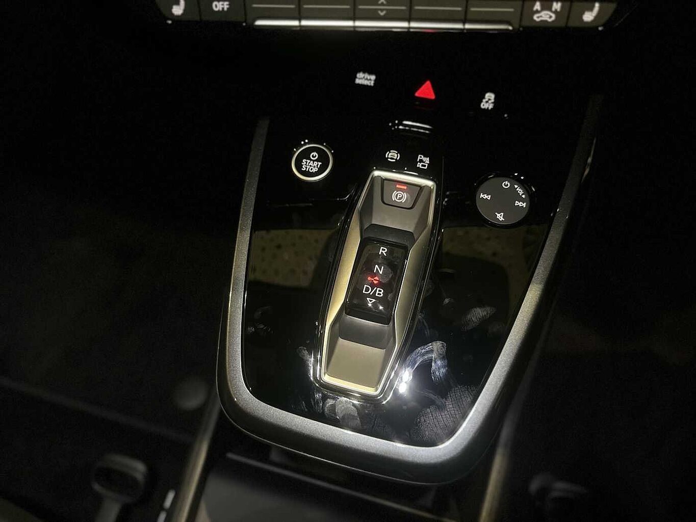 Used Audi Q4 e-tron 2025 for sale - 77124757: Photo 7