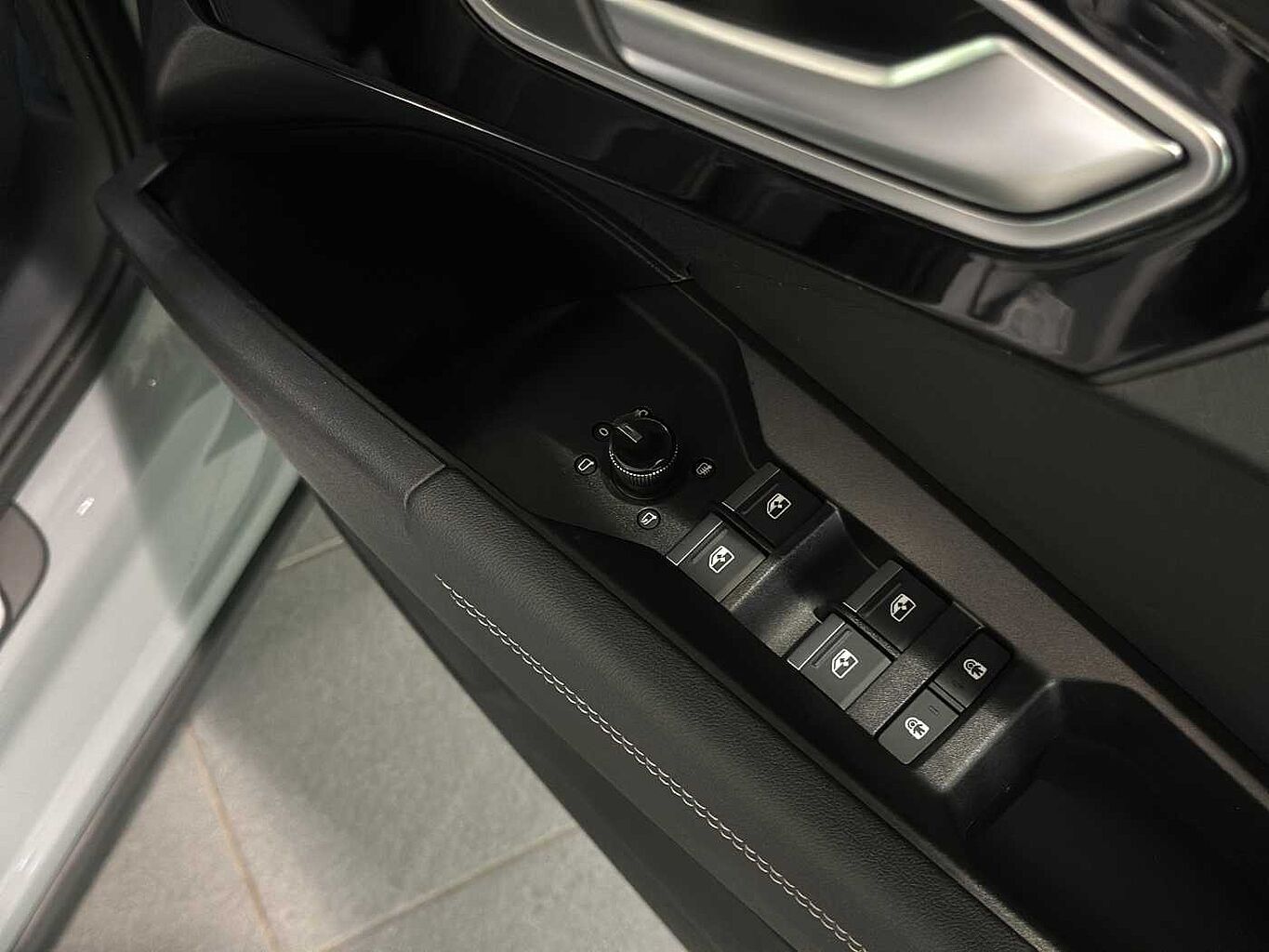 Used Audi Q4 e-tron 2025 for sale - 77124757: Photo 9