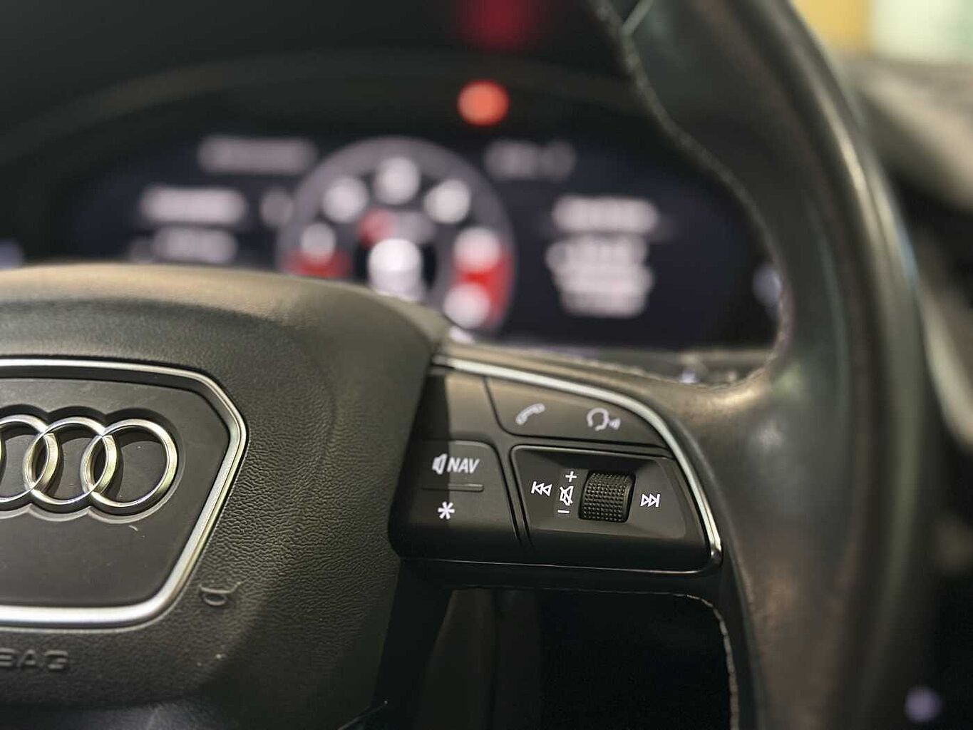 Used Audi Q5 2020 for sale - 78008576: Photo 29