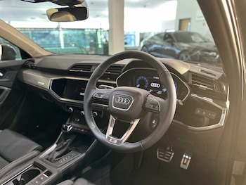 Used Audi Q3 2025 for sale - 77124733: Photo