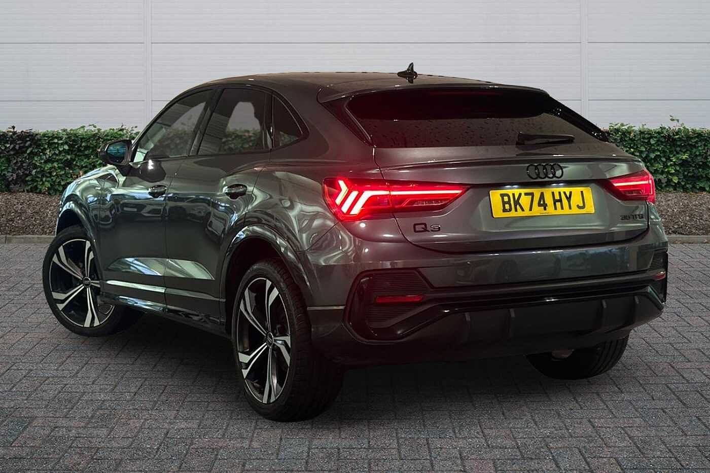 Used Audi Q3 2024 for sale - 77884853: Photo 3