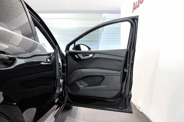 Used Audi Q4 e-tron 2025 for sale - 75494970: Photo 11