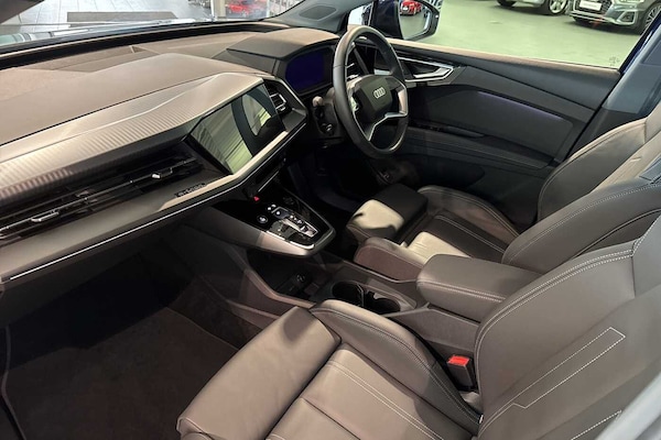 Used Audi Q4 e-tron 2024 for sale - 75678927: Photo 2