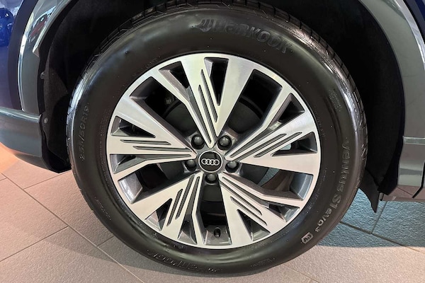 Used Audi Q4 e-tron 2024 for sale - 75678927: Photo 5