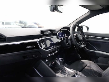 Used Audi Q3 2024 for sale - 76043964: Photo