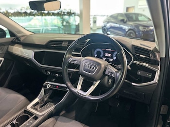 Used Audi Q3 2022 for sale - 76716757: Photo