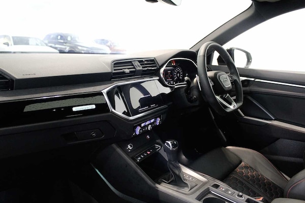 Used Audi Q3 2023 for sale - 76168429: Photo 2