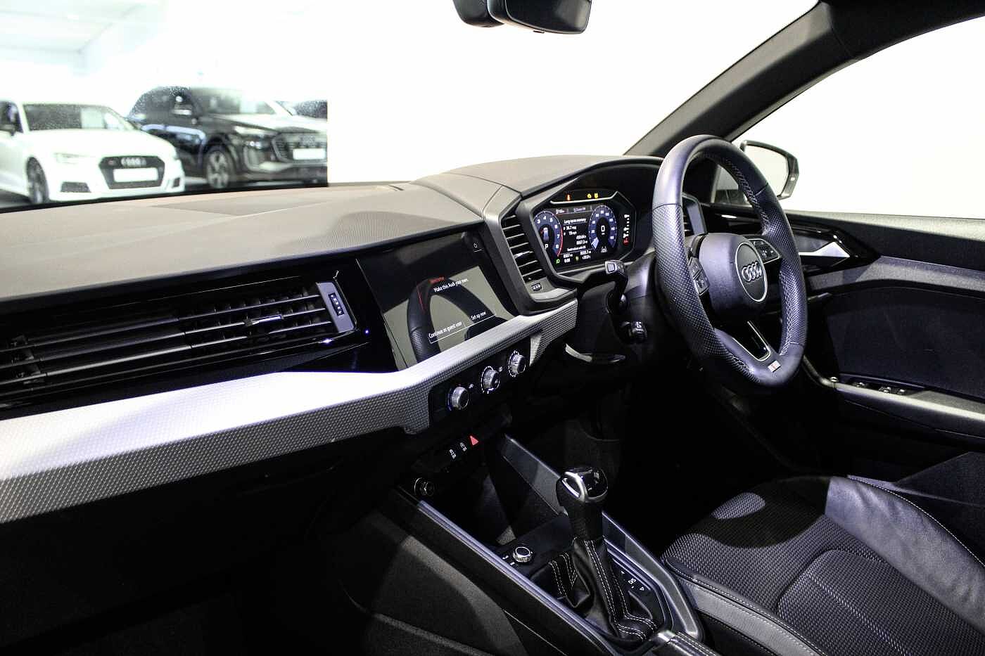 Used Audi A1 2023 for sale - 76139781: Photo 2
