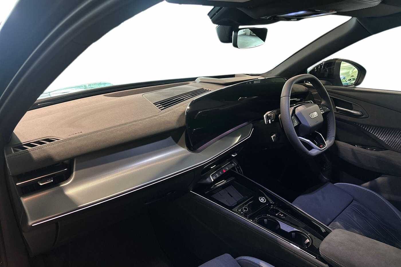 Used Audi Q3 2025 for sale - 77124797: Photo 2