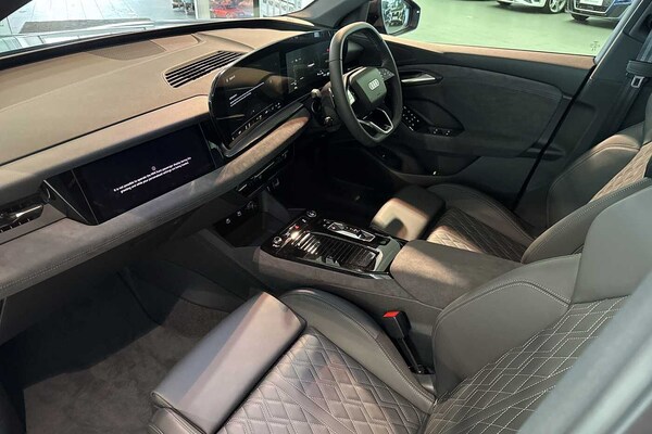 Used Audi Q6 e-tron 2025 for sale - 74876615: Photo 2