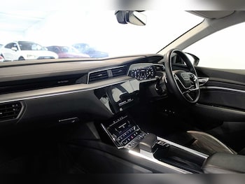 Used Audi e-tron 2022 for sale - 75814235: Photo