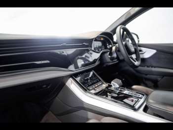 Used Audi Q7 2023 for sale - 74214177: Photo