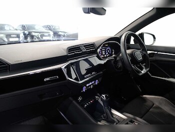 Used Audi Q3 2023 for sale - 75602267: Photo