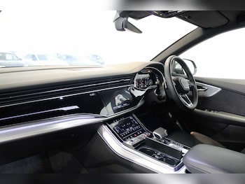 Used Audi RS Q8 2023 for sale - 75128434: Photo