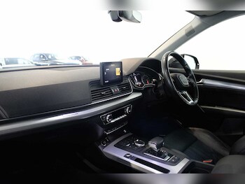 Used Audi Q5 2019 for sale - 76500848: Photo