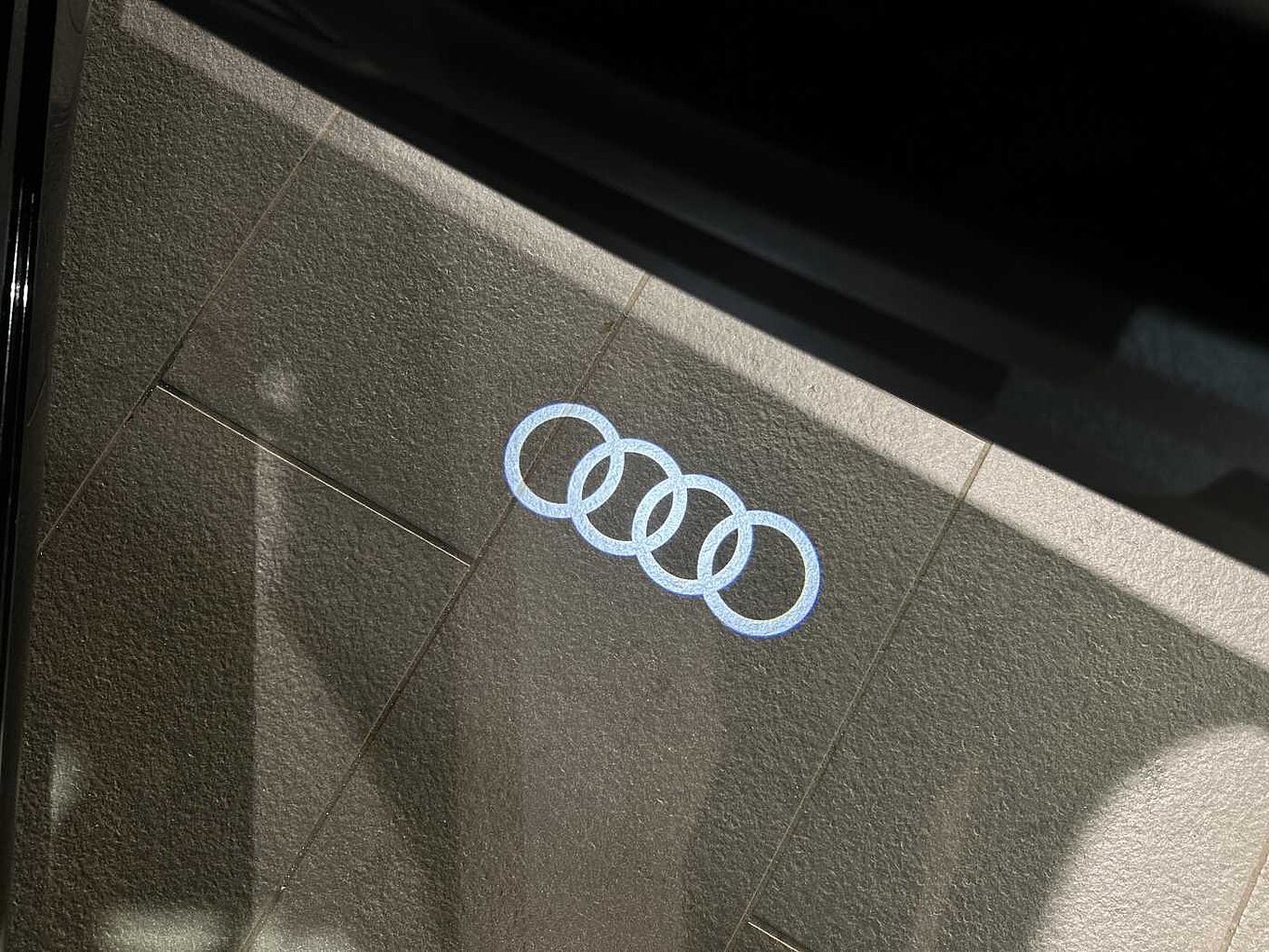 Used Audi A6 Saloon 2024 for sale - 76888305: Photo 19