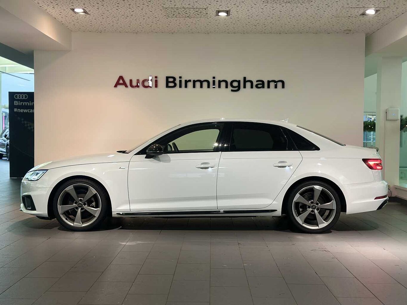 Used Audi A4 2019 for sale - 77697815: Photo 4