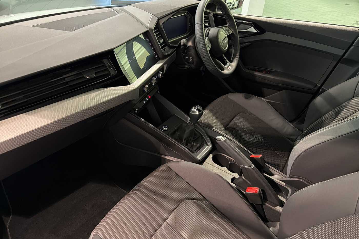 Used Audi A1 2024 for sale - 77176641: Photo 2