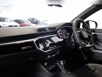 Used Audi Q3 2024 for sale - 75901571: Photo