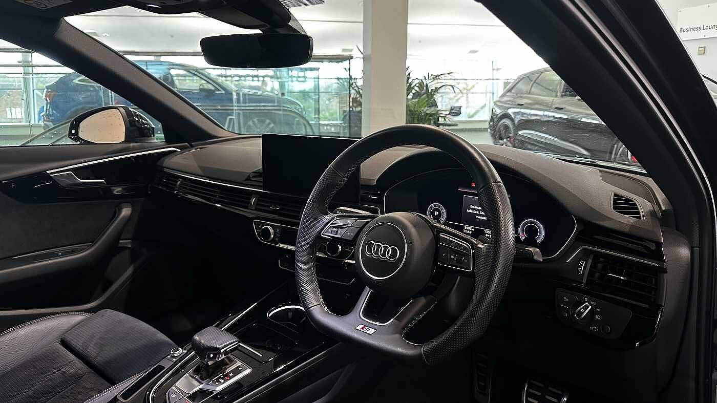 Used Audi A4 2022 for sale - 76635344: Photo 2