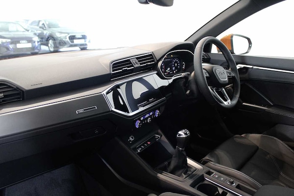 Used Audi Q3 2025 for sale - 75052497: Photo 2