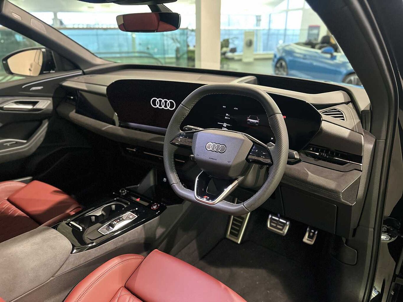 Used Audi Q6 e-tron 2025 for sale - 77013638: Photo 2