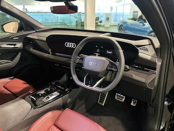 Used Audi Q6 e-tron 2025 for sale - 77013638: Photo