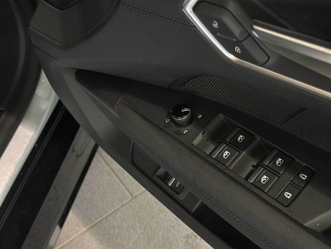 Used Audi e-tron 2025 for sale - 76800368: Photo 10