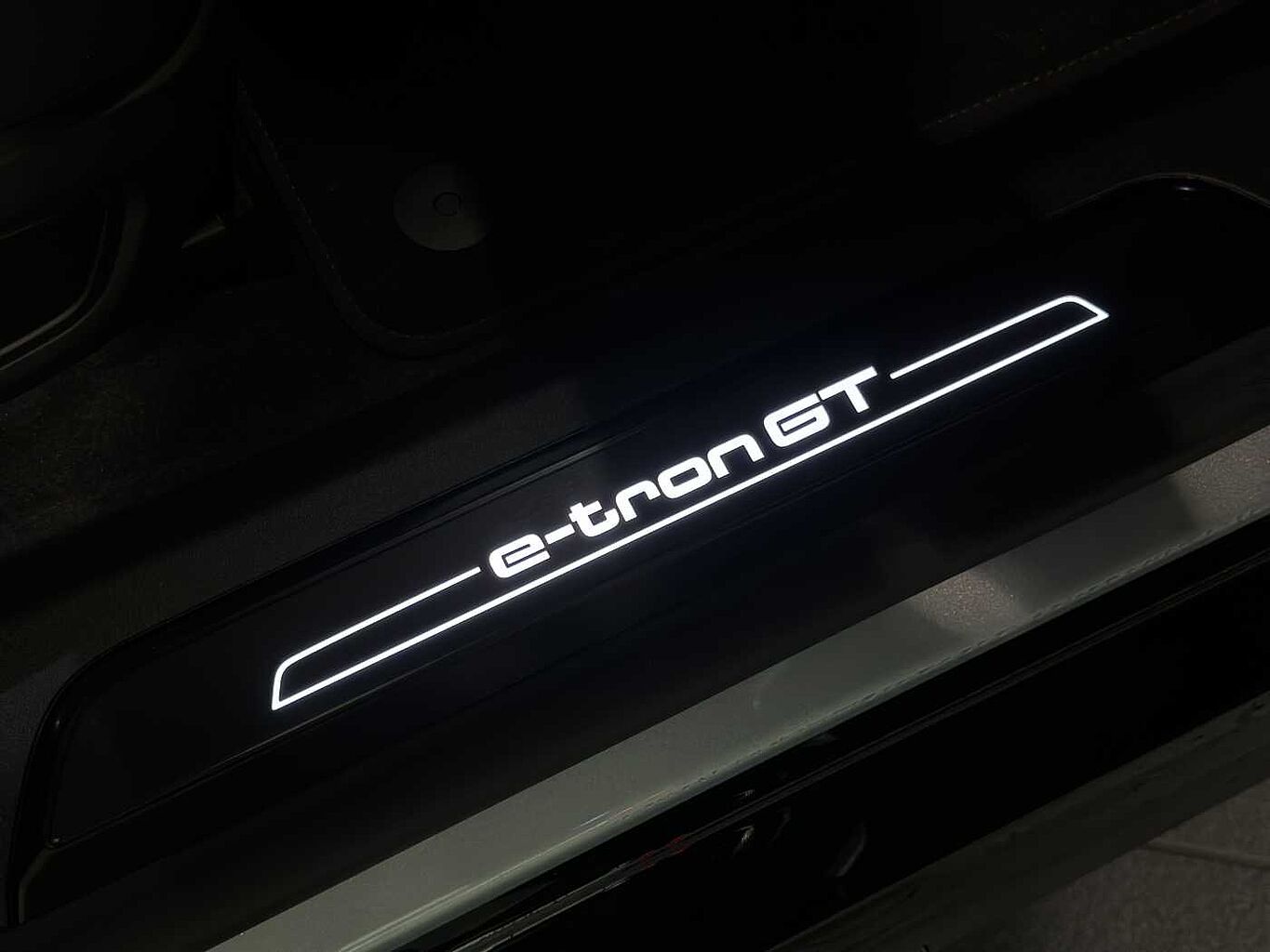 Used Audi e-tron 2025 for sale - 76800368: Photo 13