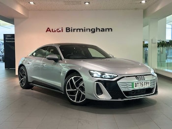 2025 (75) - 370kW 105kWh Quattro 4dr Auto