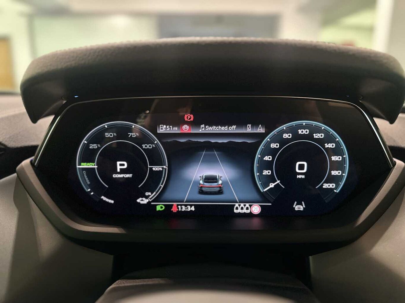 Used Audi e-tron 2025 for sale - 76800368: Photo 6