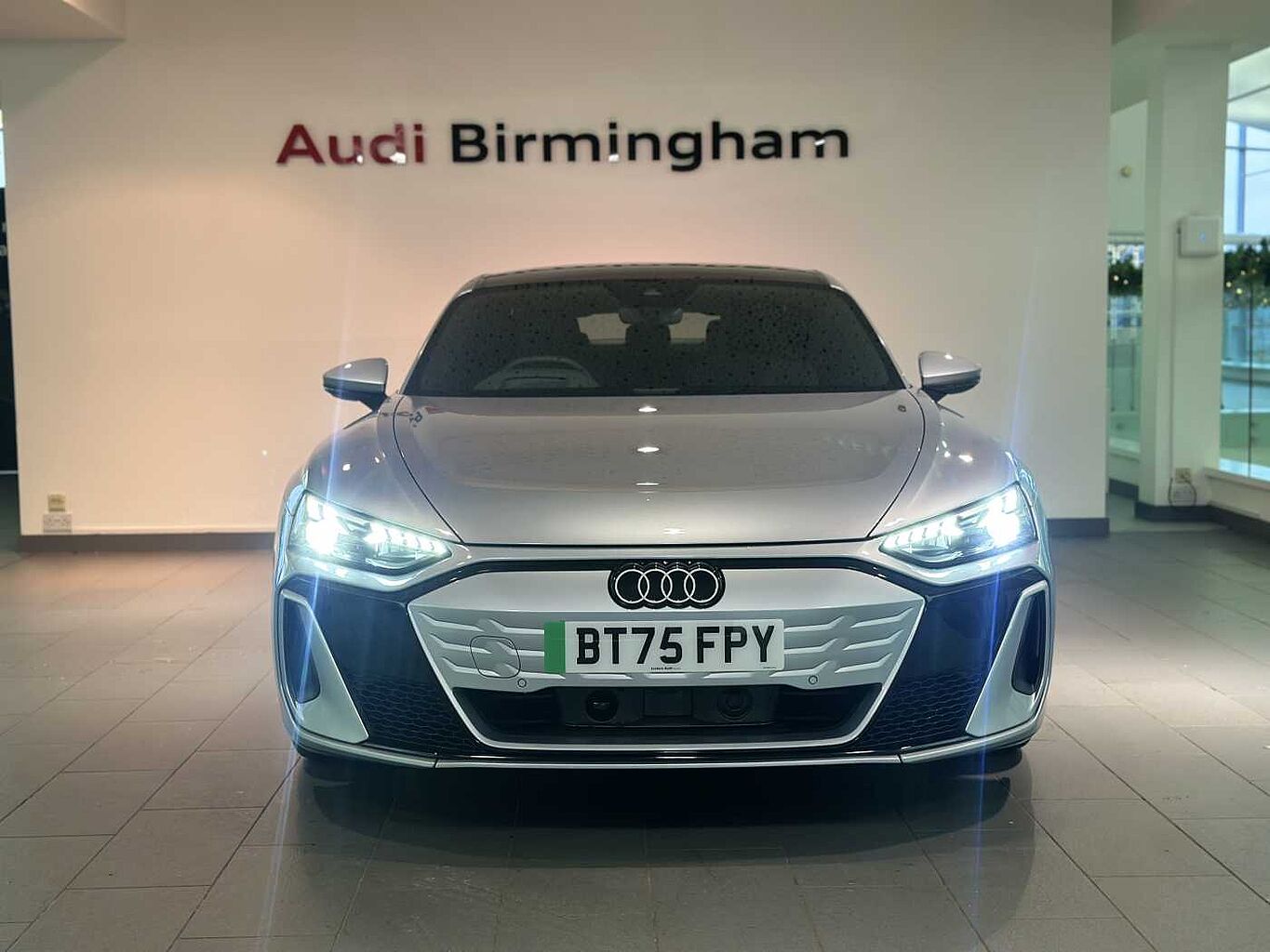 Used Audi e-tron 2025 for sale - 76800368: Photo 7