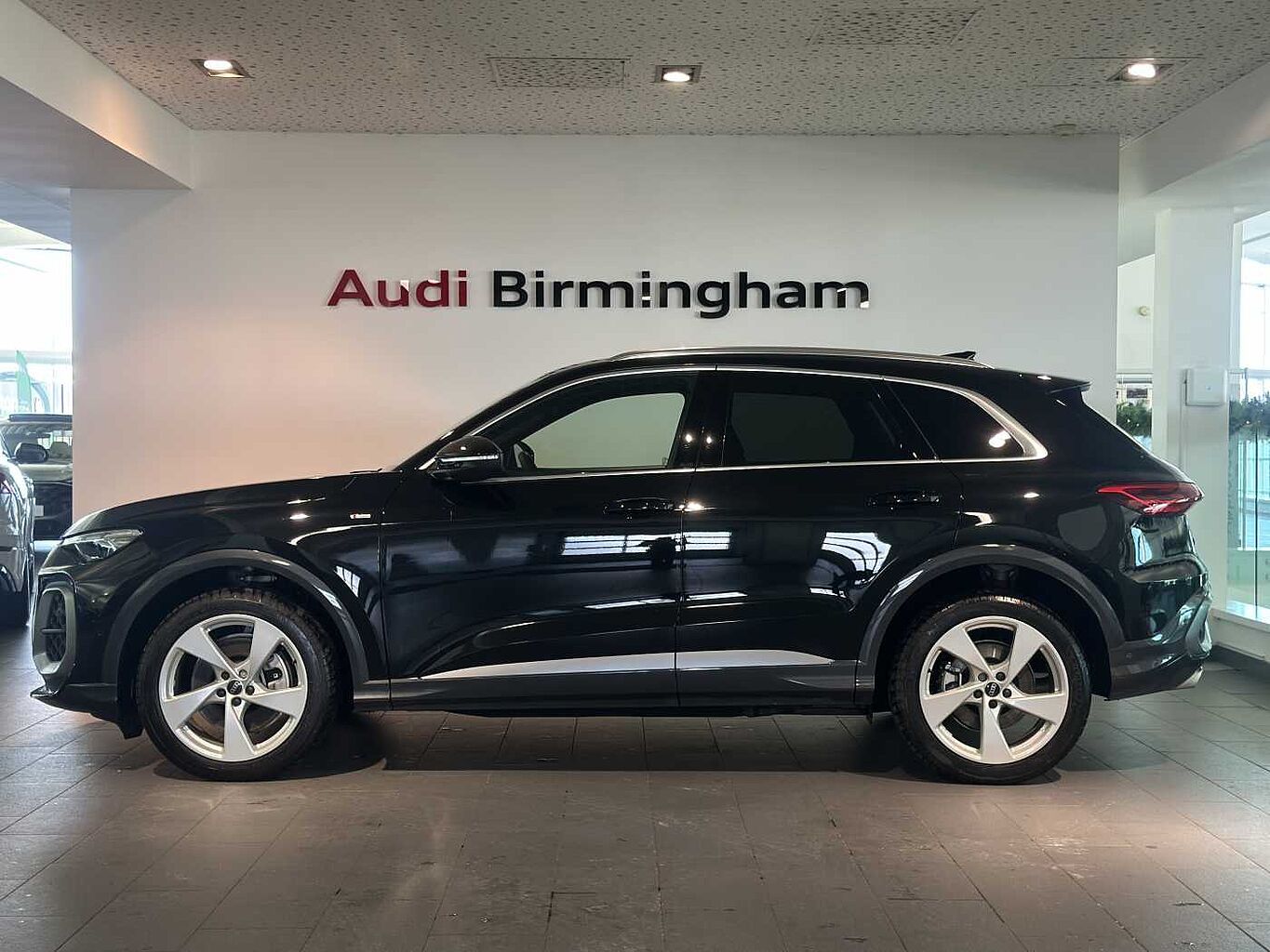 Used Audi Q5 2025 for sale - 76647352: Photo 4