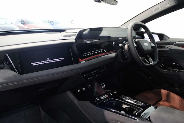 Used Audi A6 e-tron Avant 2025 for sale - 74681049: Photo 2
