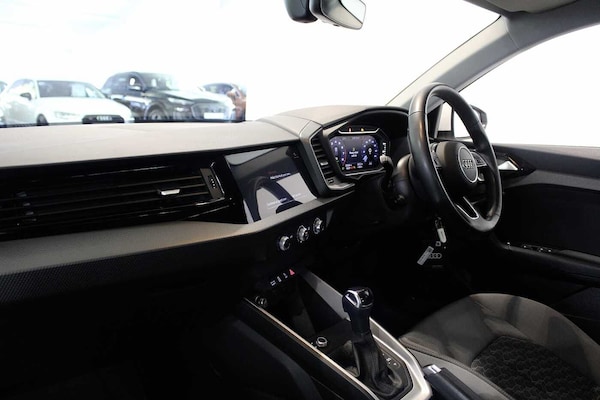 Used Audi A1 2023 for sale - 76095643: Photo 2