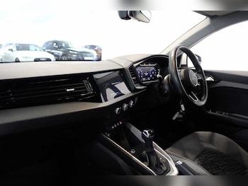 Used Audi A1 2023 for sale - 76095643: Photo 2