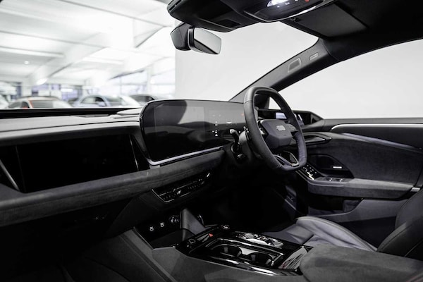 Used Audi A6 e-tron Avant 2025 for sale - 73602148: Photo 2
