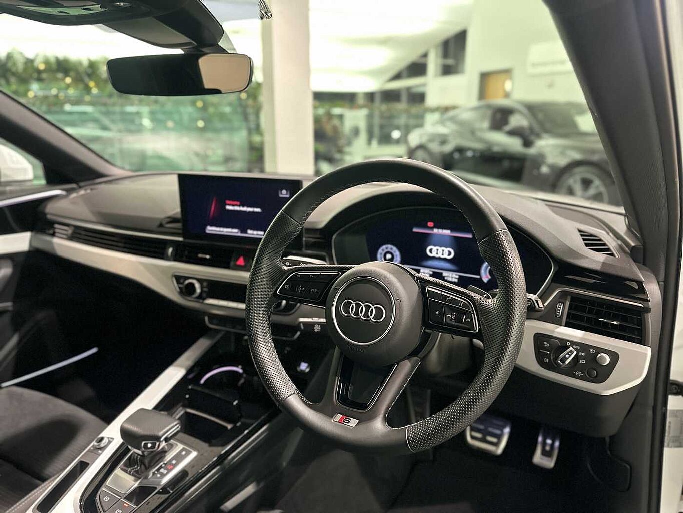 Used Audi A4 2023 for sale - 77551597: Photo 2