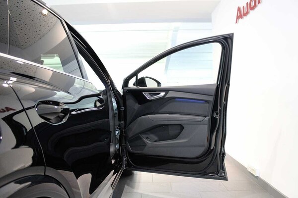 Used Audi Q4 e-tron 2024 for sale - 76086117: Photo 11
