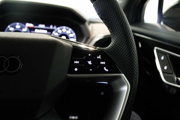 Used Audi Q4 e-tron 2024 for sale - 76086117: Photo 16