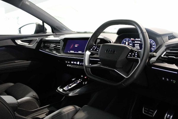Used Audi Q4 e-tron 2021 for sale - 76285491: Photo 6