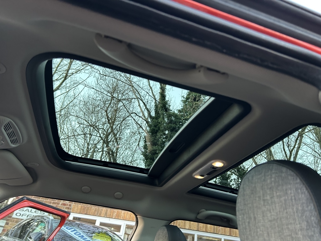 Used MINI Hatch 2018 for sale - 77008461: Photo 16