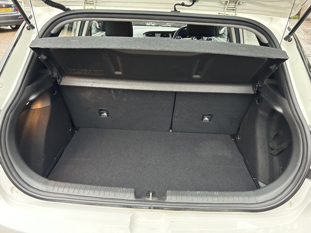 Used Hyundai i20 2017 for sale - 76983572: Photo 17