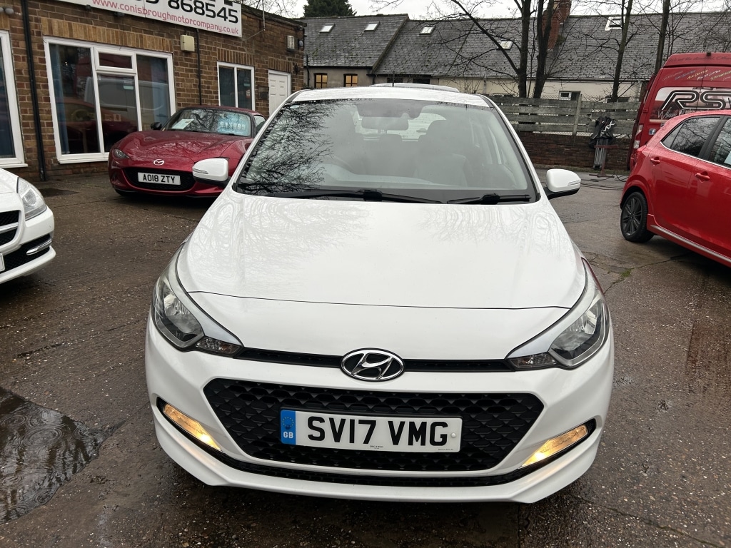 Used Hyundai i20 2017 for sale - 76983572: Photo 3