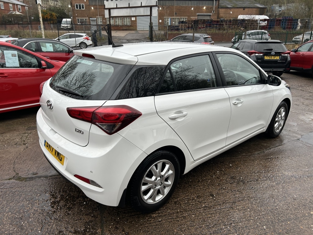 Used Hyundai i20 2017 for sale - 76983572: Photo 7