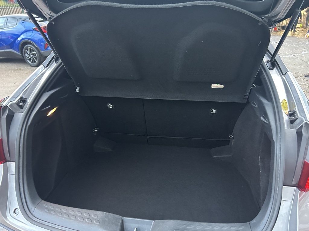 Used Toyota C-HR 2017 for sale - 76397213: Photo 16